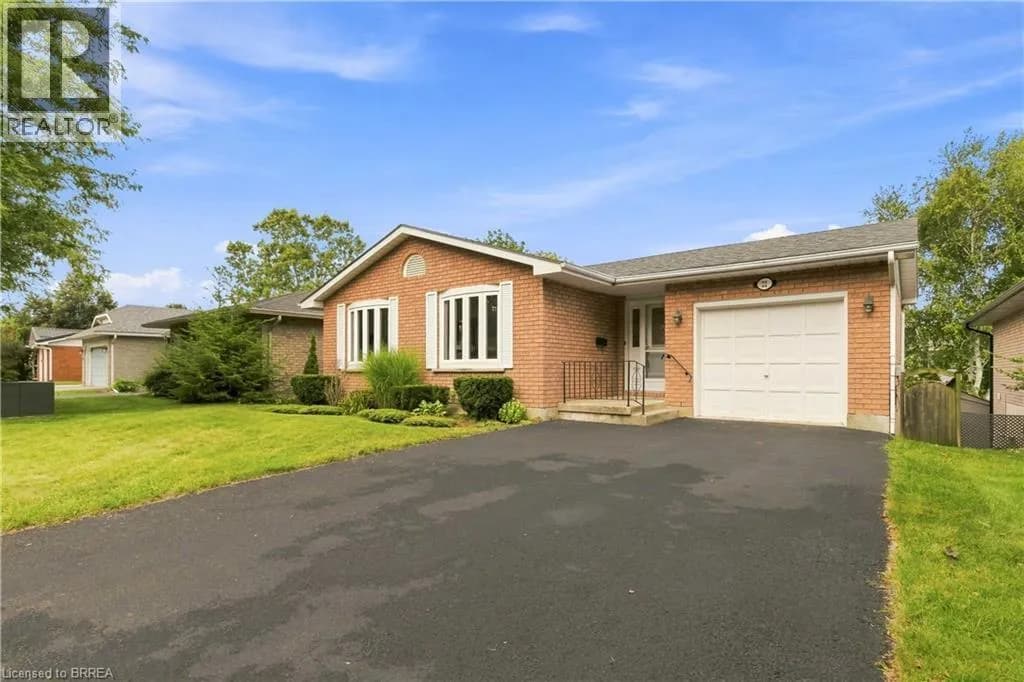 22 ALLENSGATE Drive — photo 2 of 48