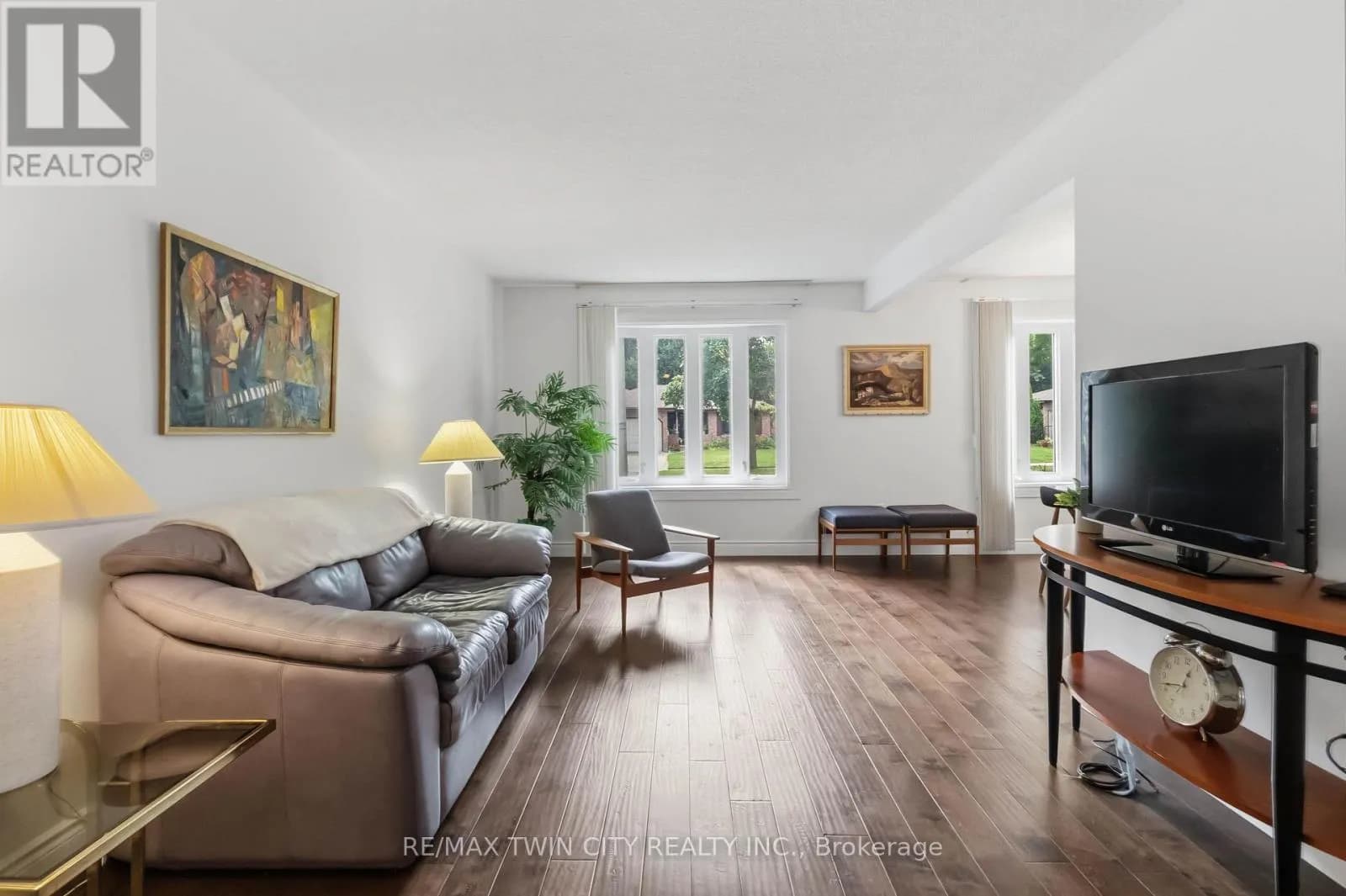 22 ALLENSGATE DRIVE — photo 5 of 39