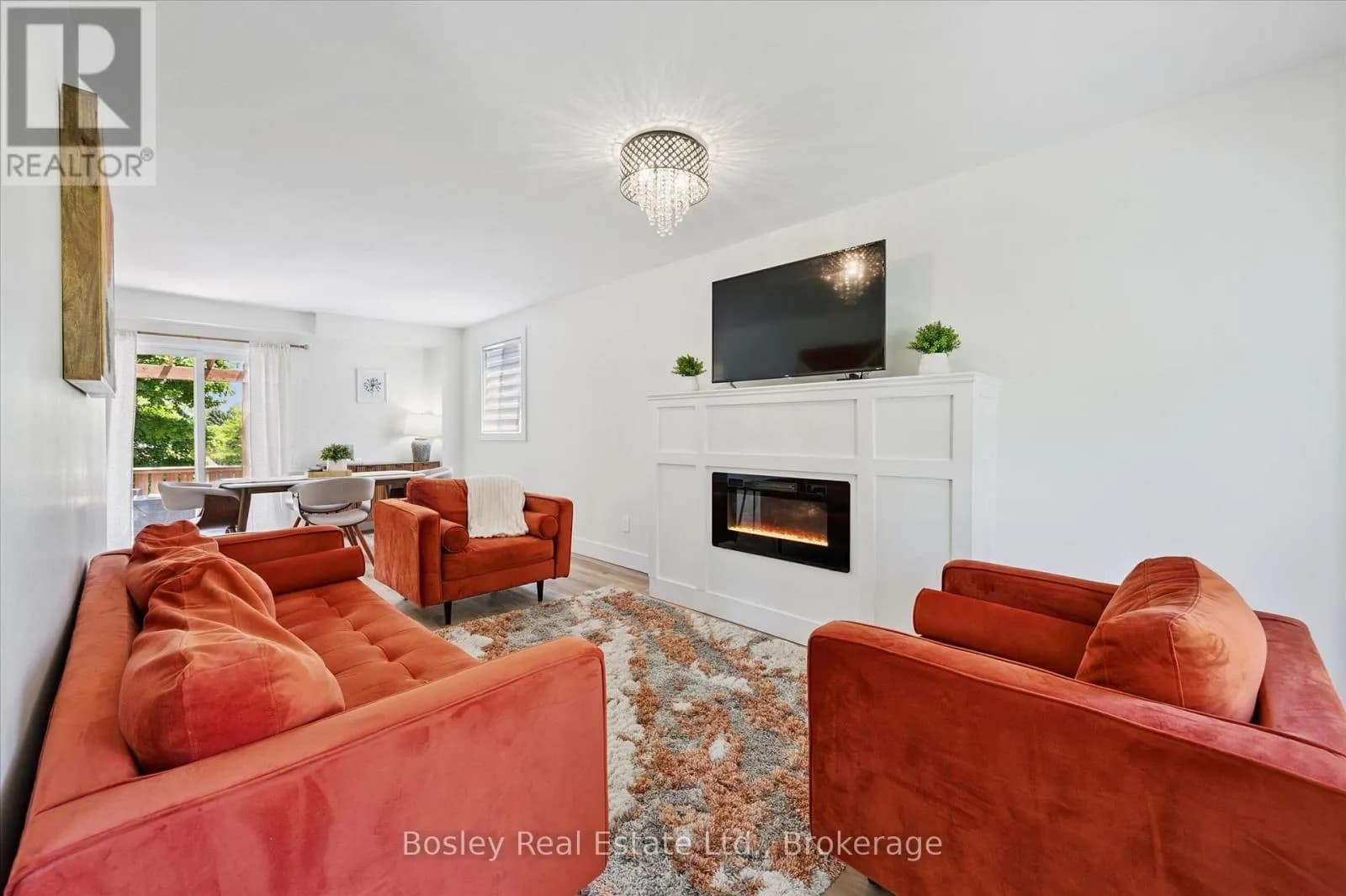 52 STIRLING MACGREGOR DRIVE — photo 4 of 36