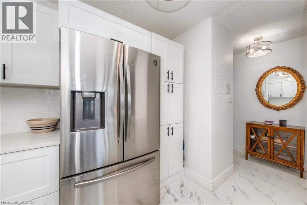 225 HARVARD Place Unit# 402 — photo 3 of 15
