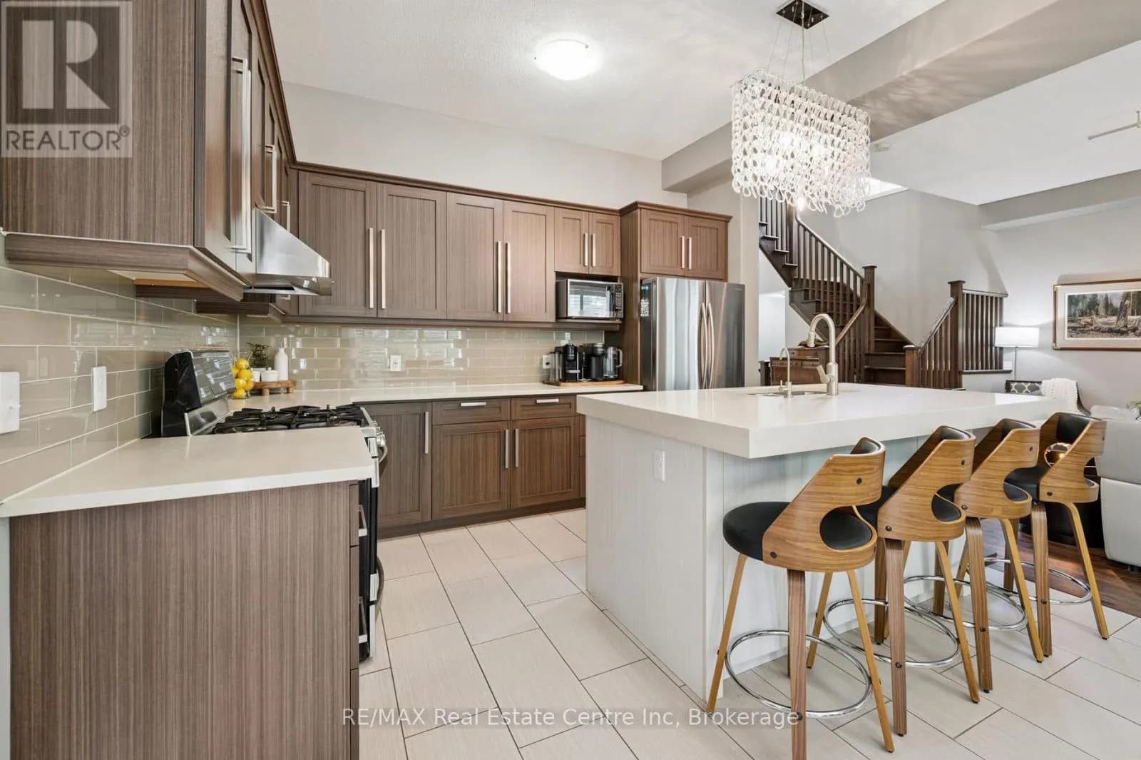 196 MAPLE BUSH DRIVE — photo 3 of 26