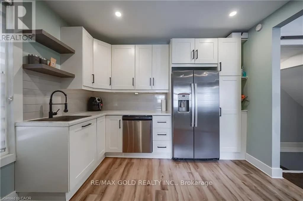 36 KERR STREET — photo 1 of 43