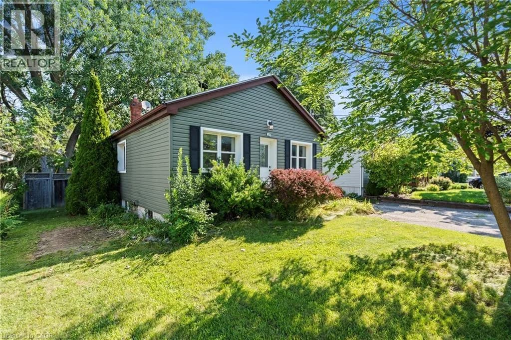 123 MORTON Avenue — photo 3 of 49