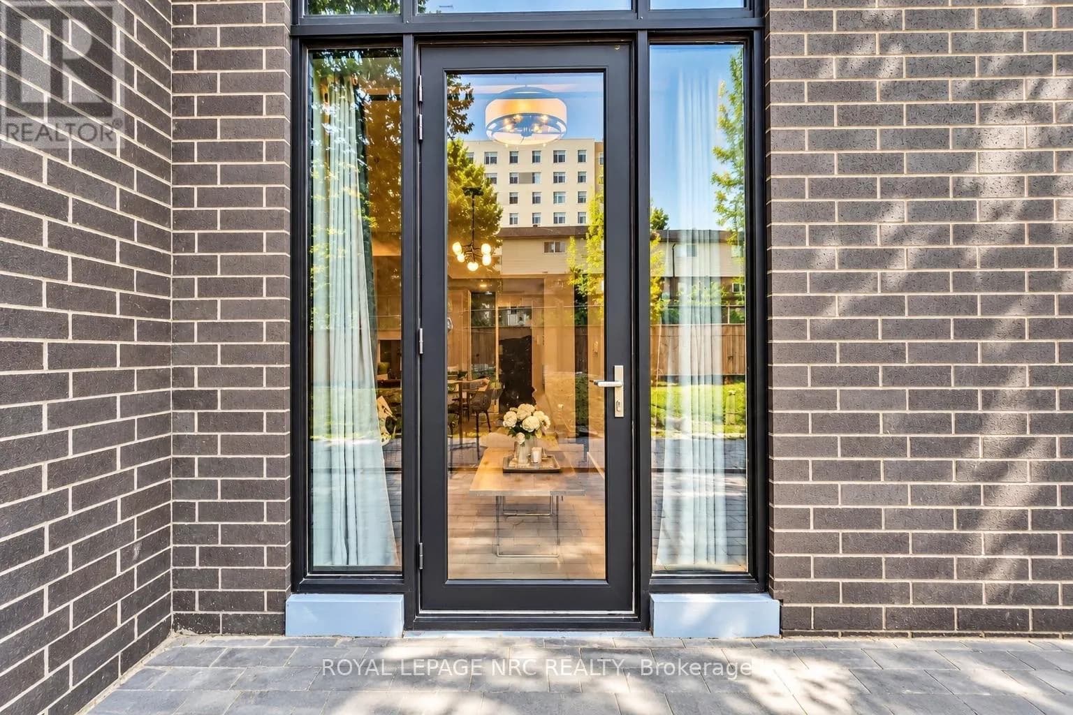 133 - 145 COLUMBIA STREET W — photo 1 of 22