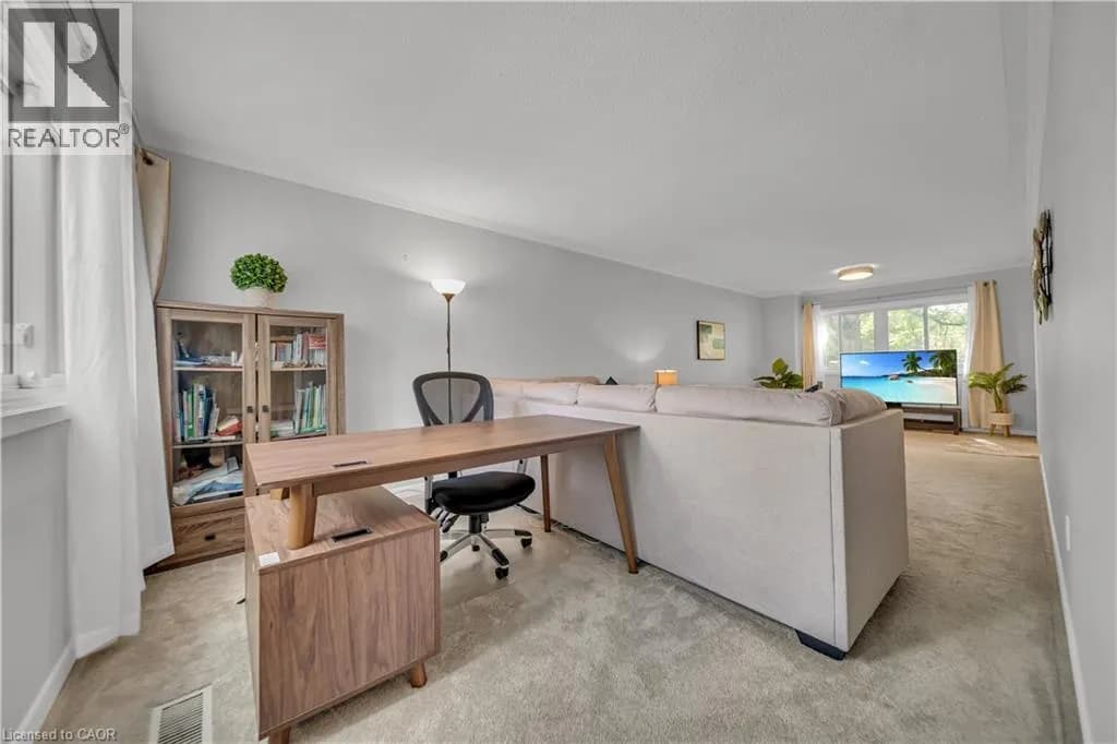 121 UNIVERSITY Avenue E Unit# 101 — photo 5 of 42
