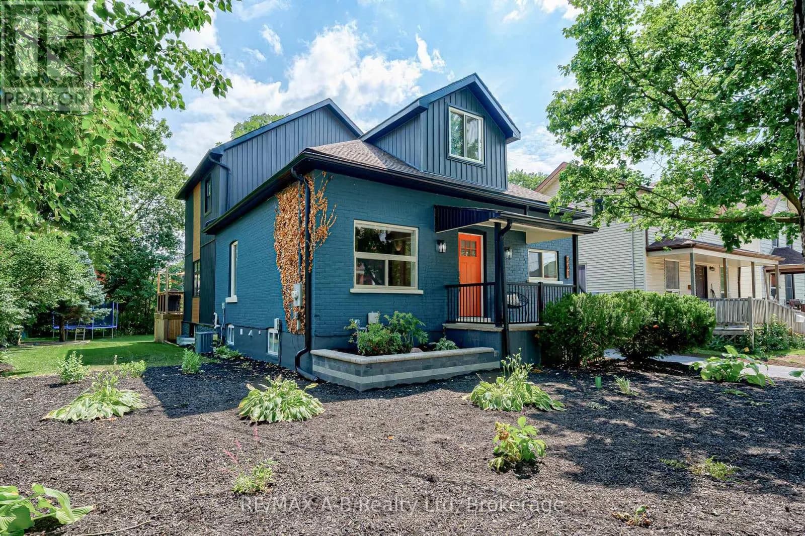 261 ALBERT STREET — photo 1 of 49