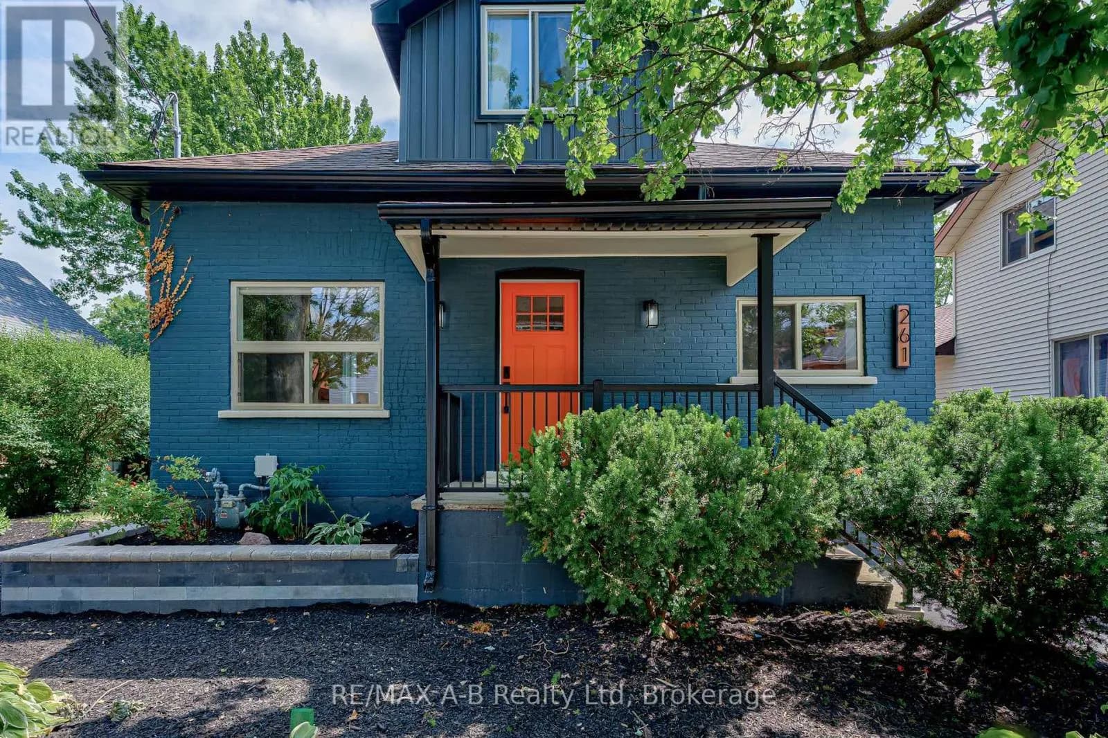 261 ALBERT STREET — photo 3 of 49