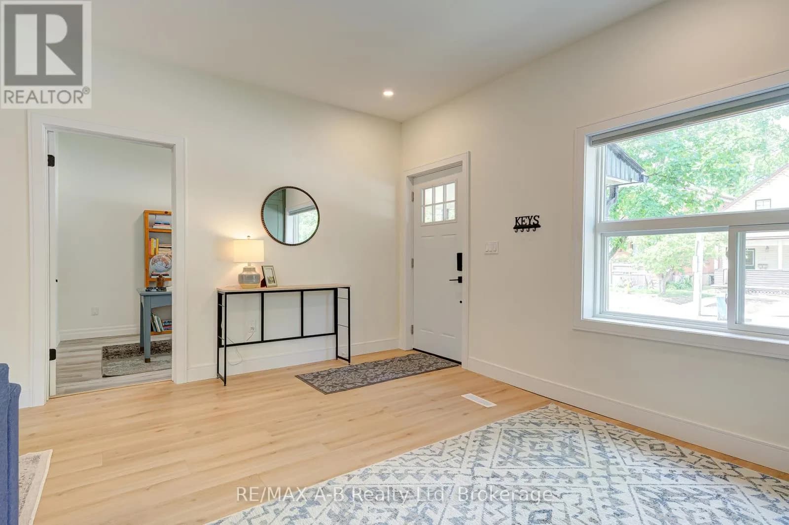 261 ALBERT STREET — photo 5 of 49