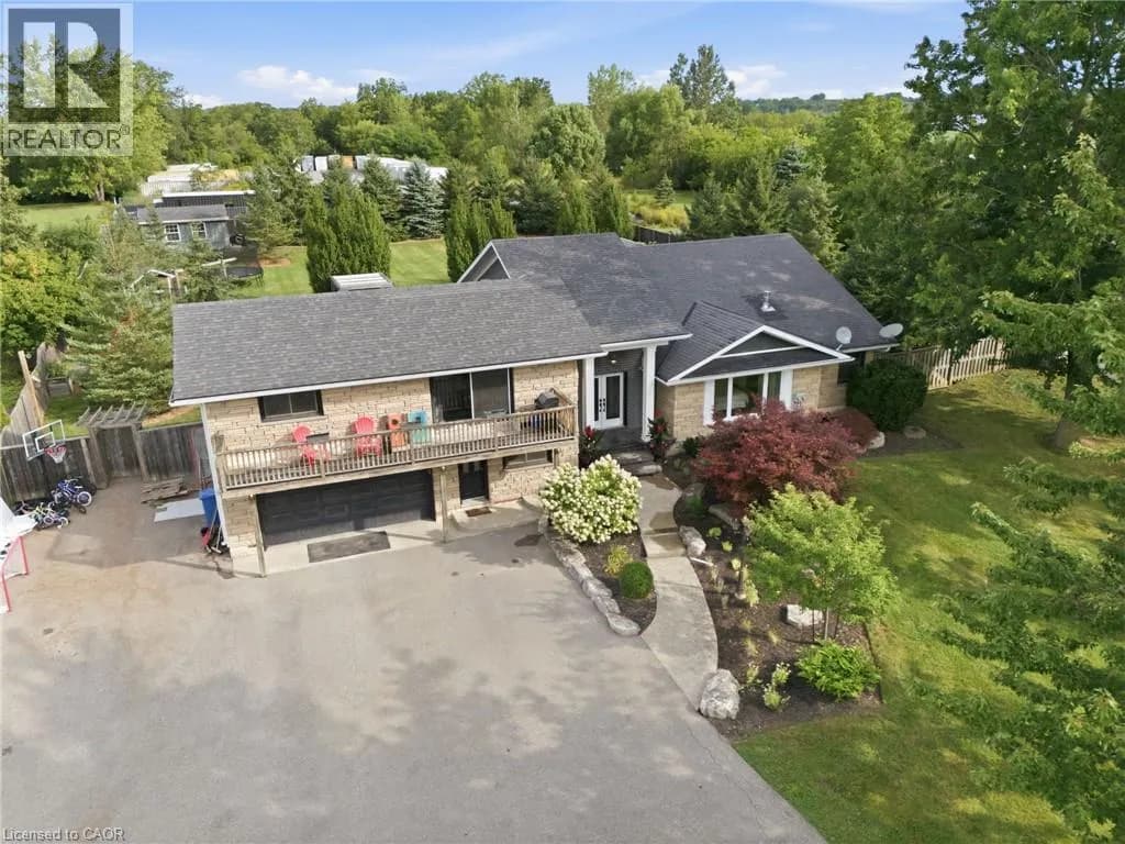 1422 COLBORNE Street E — photo 1 of 50