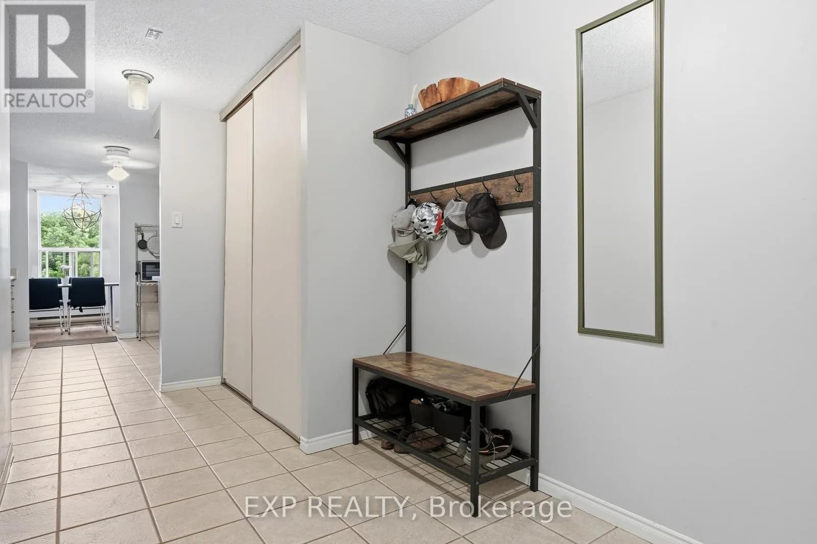 1012 - 55 GREEN VALLEY DRIVE — photo 3 of 38