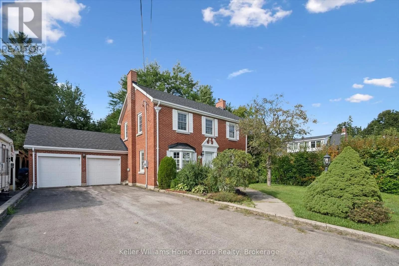 225 ELORA STREET — photo 2 of 45