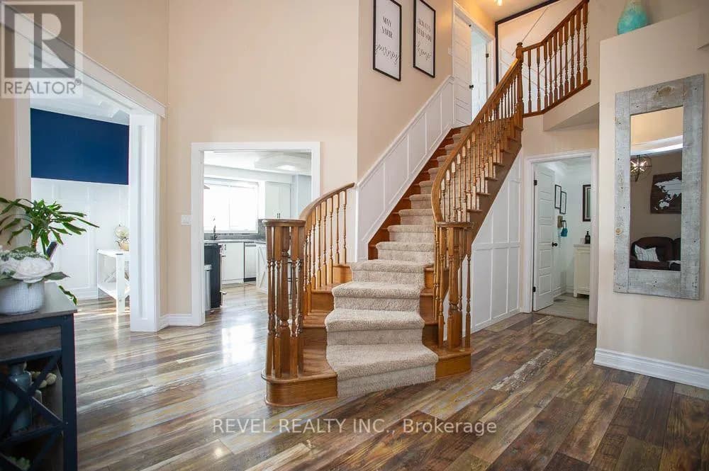7 COOPER COURT — photo 3 of 43