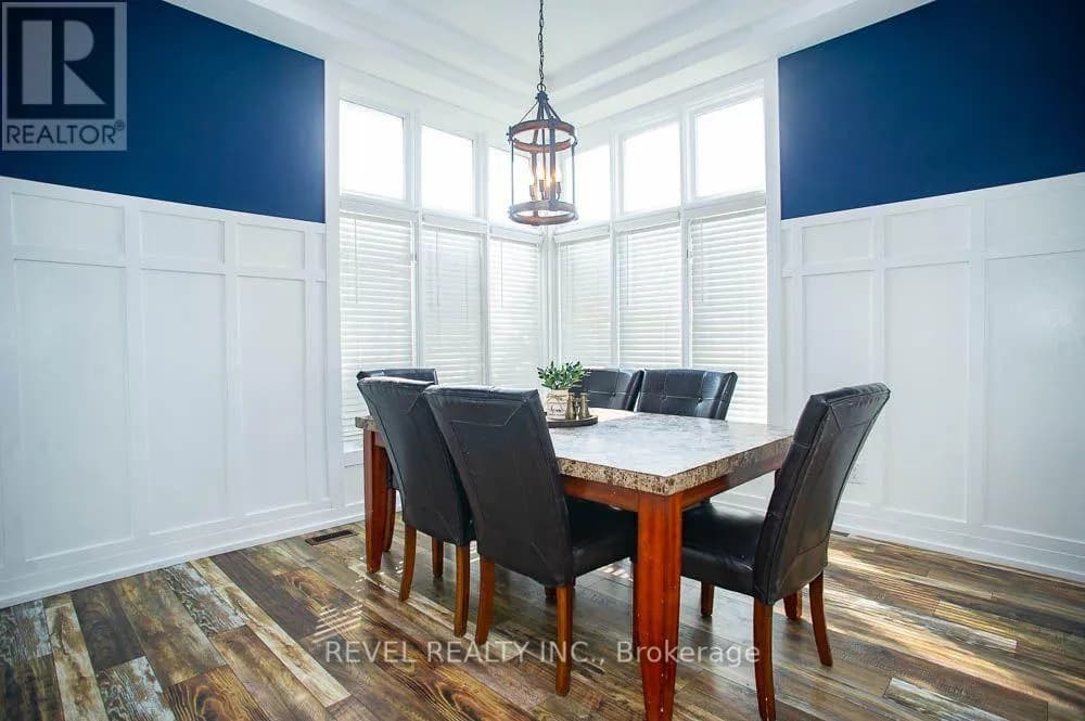7 COOPER COURT — photo 4 of 43