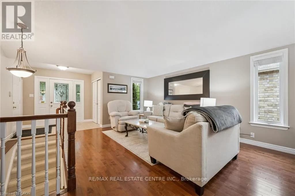 555 KILLBEAR COURT — photo 2 of 26