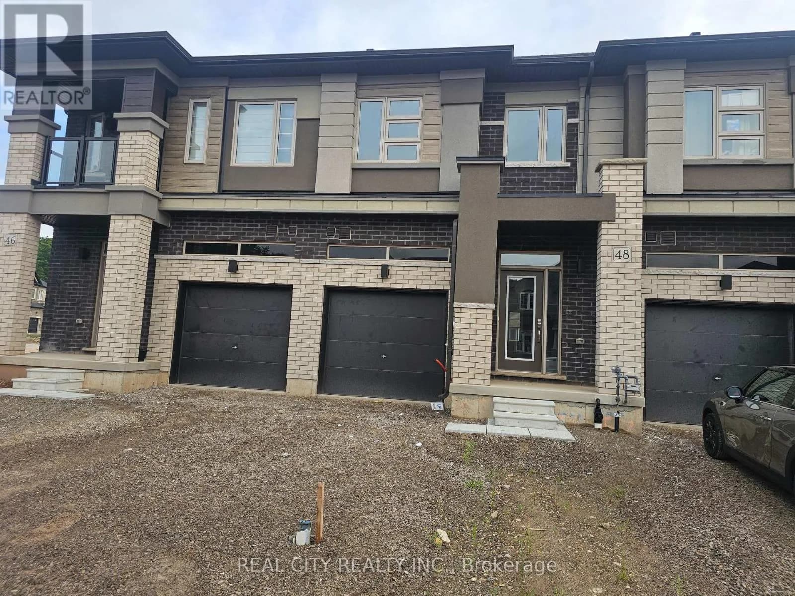 48 MCKERNAN AVENUE — photo 1 of 38