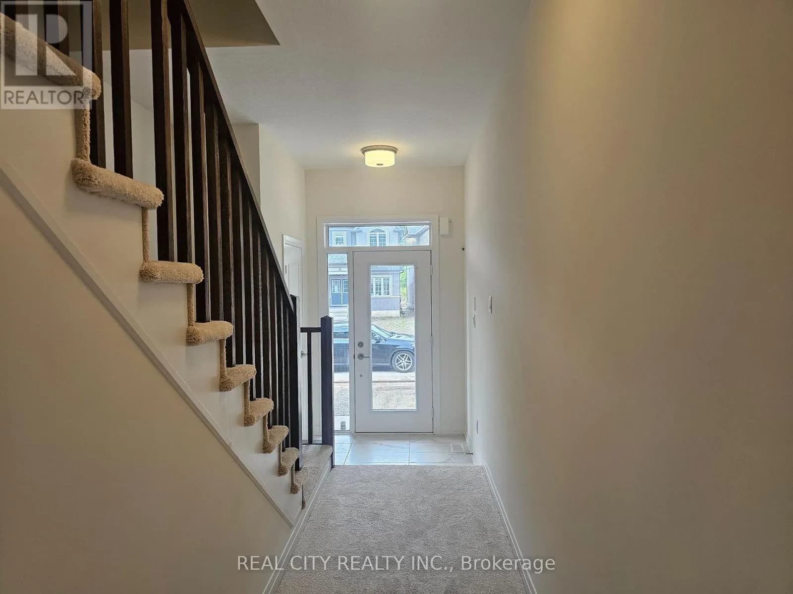 48 MCKERNAN AVENUE — photo 4 of 38