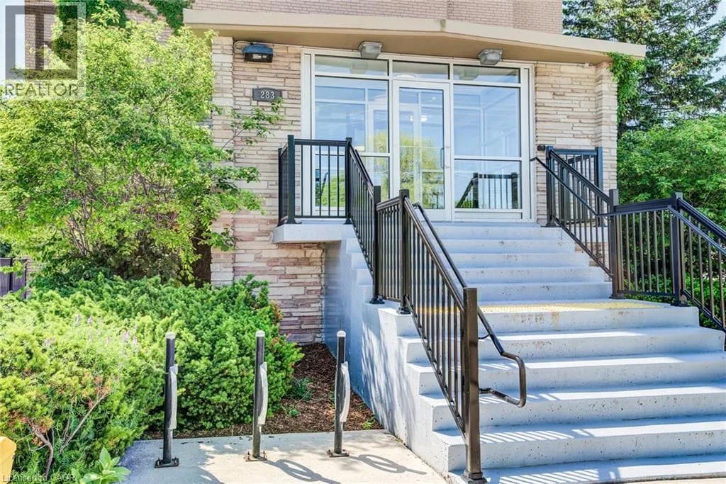 283 FAIRWAY Road N Unit# 302 — photo 1 of 38