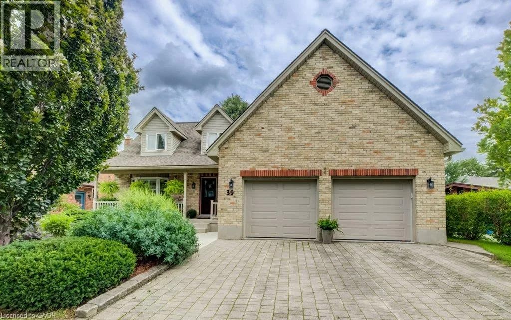 39 KAY Street — photo 4 of 41