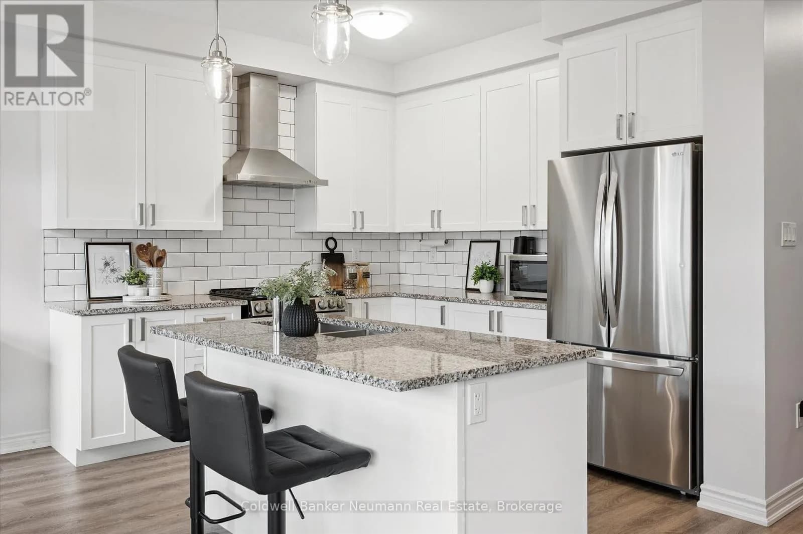 43 HARPIN WAY W — photo 4 of 35