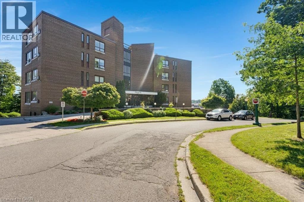 26 WENTWORTH Avenue Unit# 2 S — photo 2 of 43