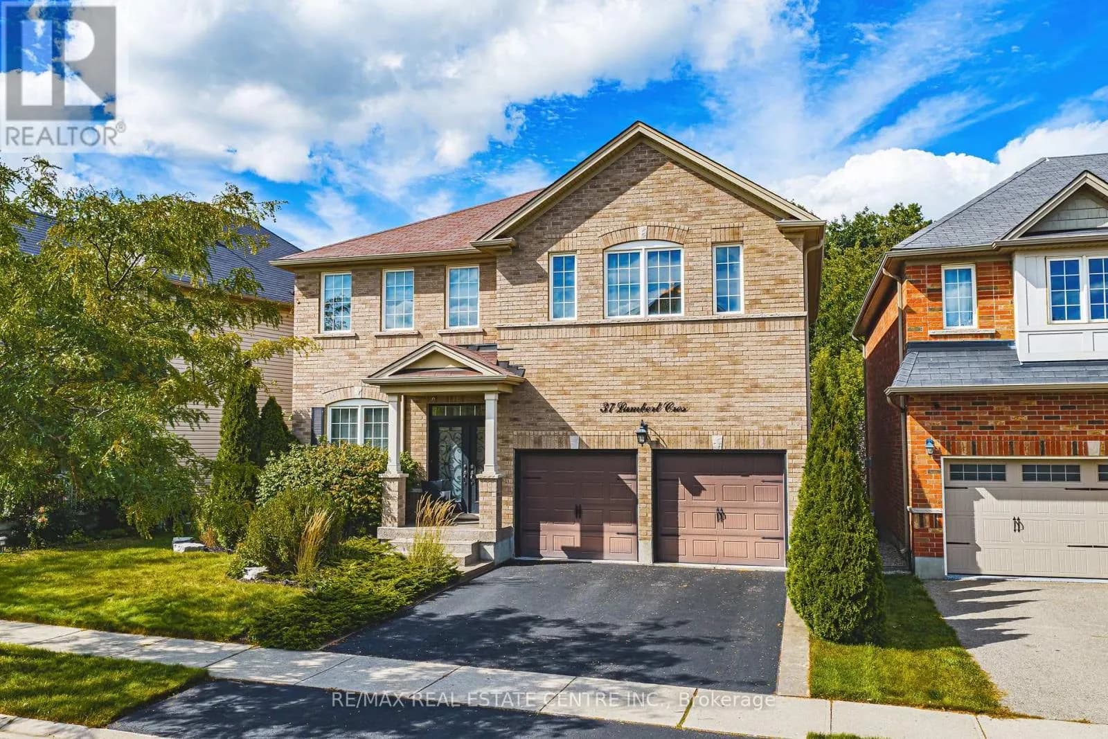 37 LAMBERT CRESCENT — photo 1 of 42