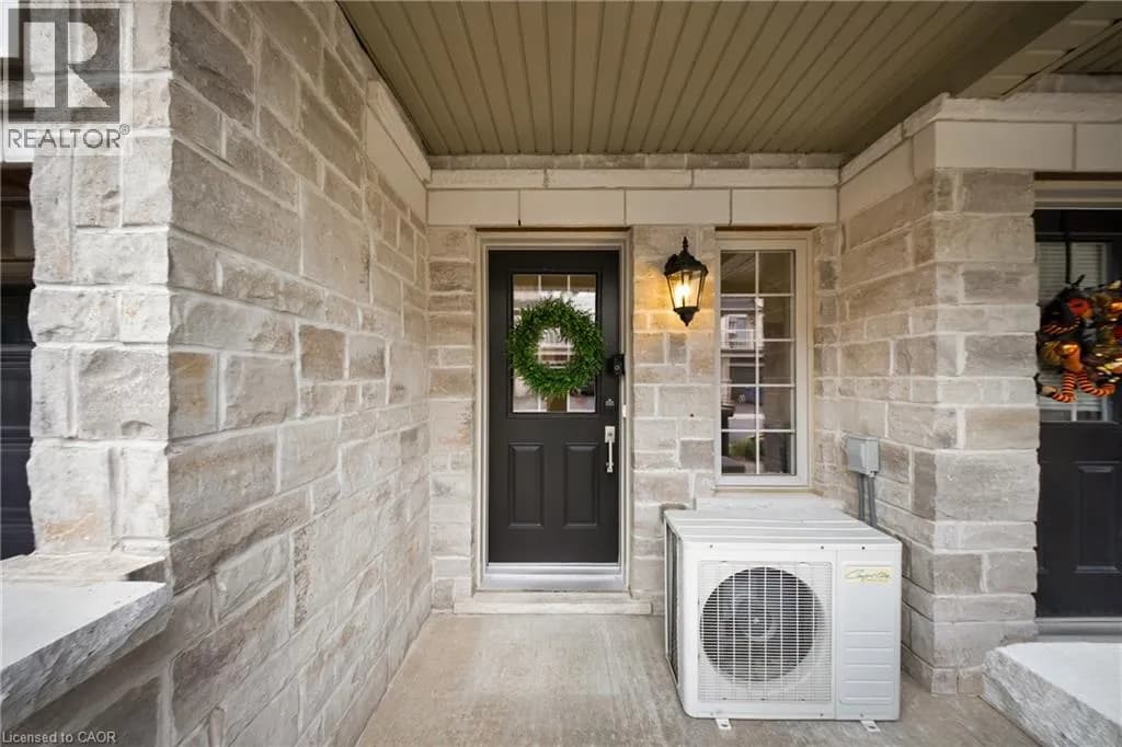 215 DUNDAS Street E Unit# 19 — photo 3 of 30