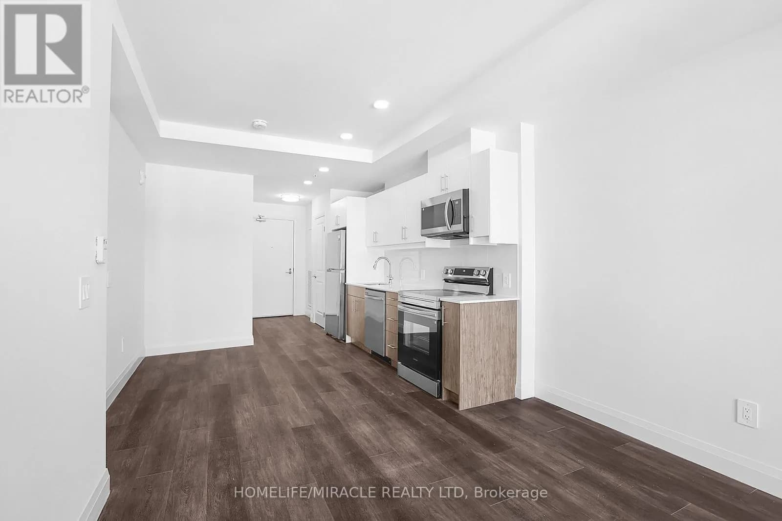 320 - 1333 WEBER STREET E — photo 4 of 16