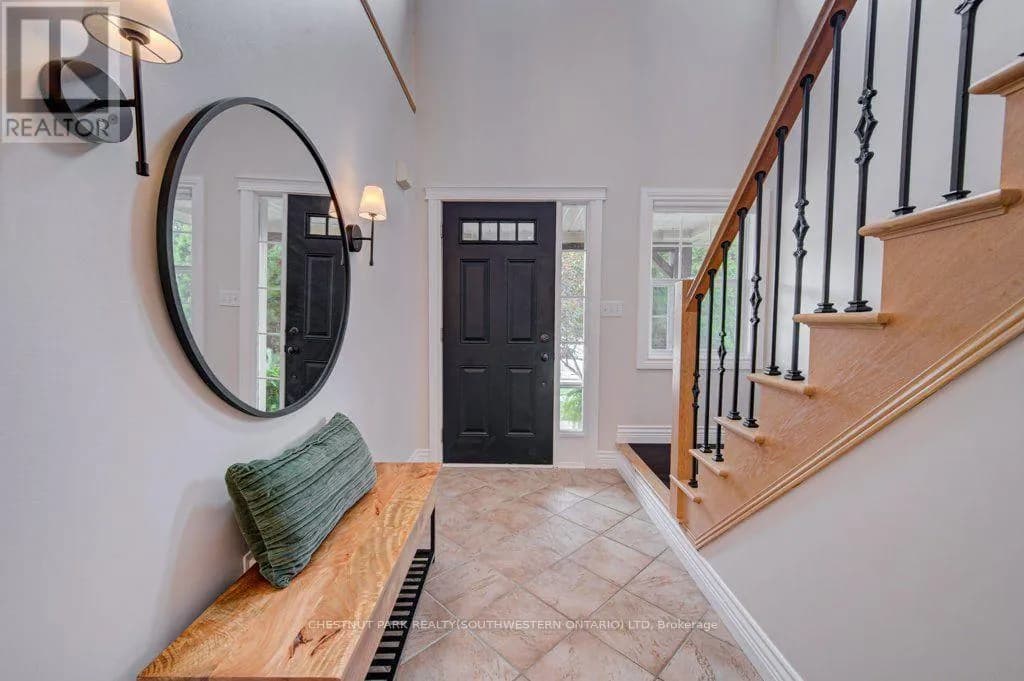 424 SAUVE CRESCENT — photo 5 of 50