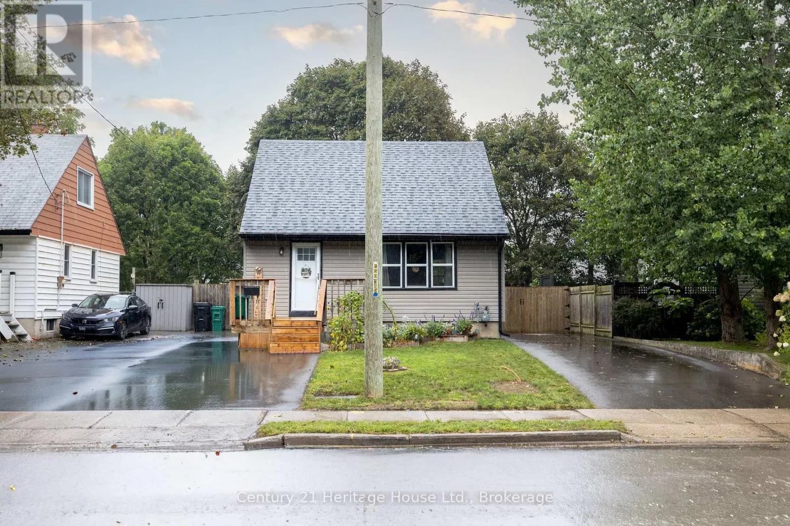 102 STEWART AVENUE — photo 1 of 38