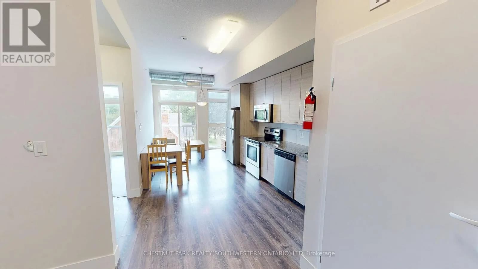 216 - 253 ALBERT STREET — photo 4 of 18