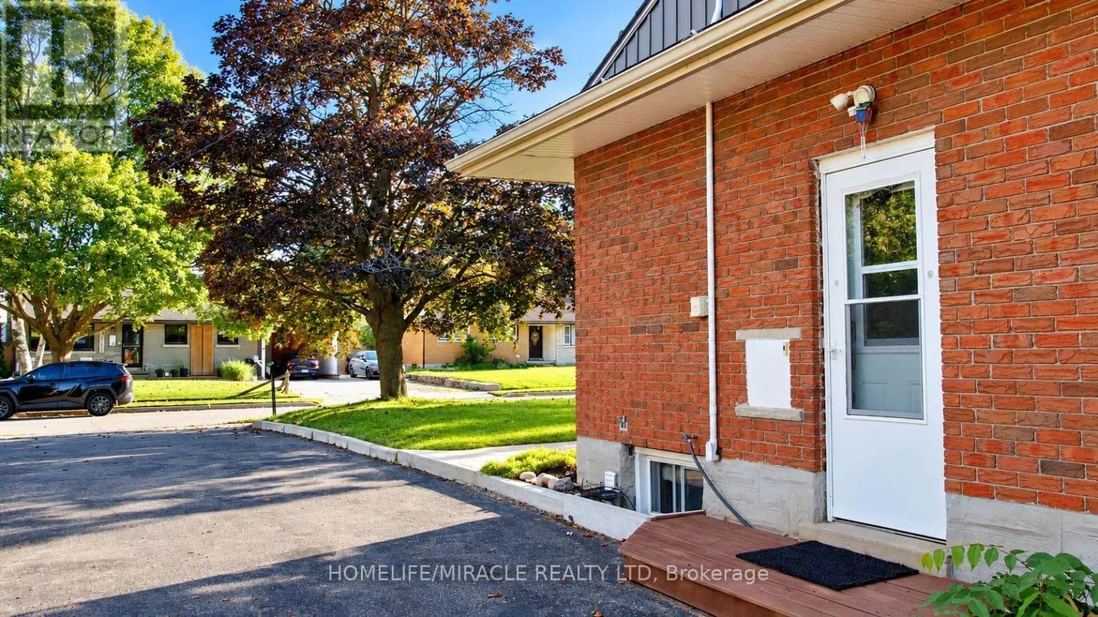 18 CLEARVIEW DRIVE — photo 4 of 43