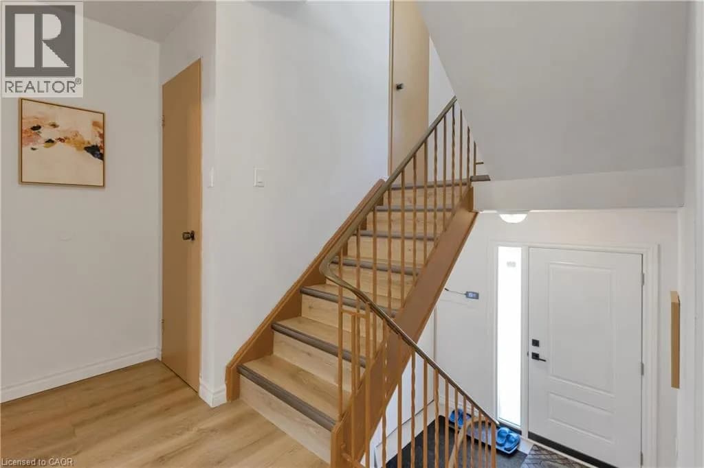427 KEATS Way Unit# 2 — photo 5 of 28