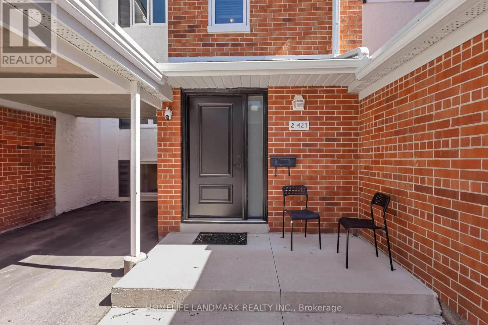 2 - 427 KEATS WAY — photo 2 of 28