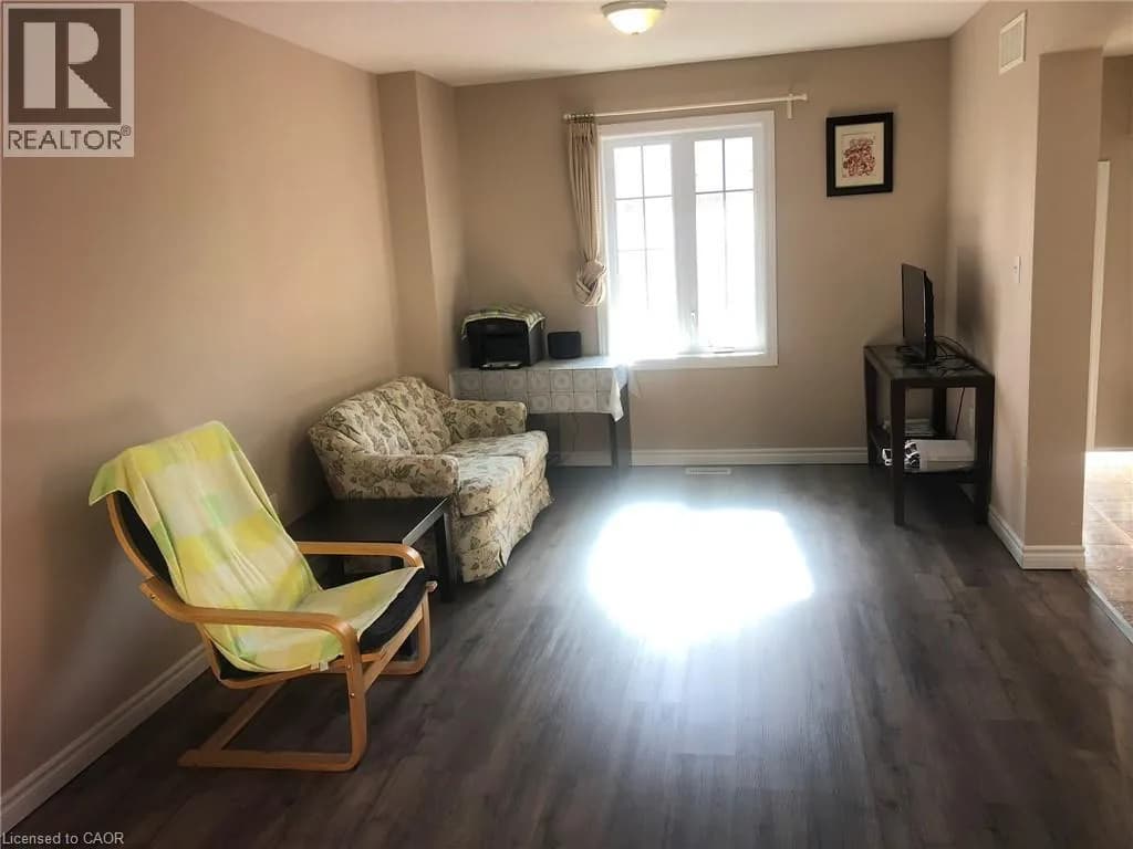 55 MOOREGATE Crescent Unit# 24 — photo 2 of 18