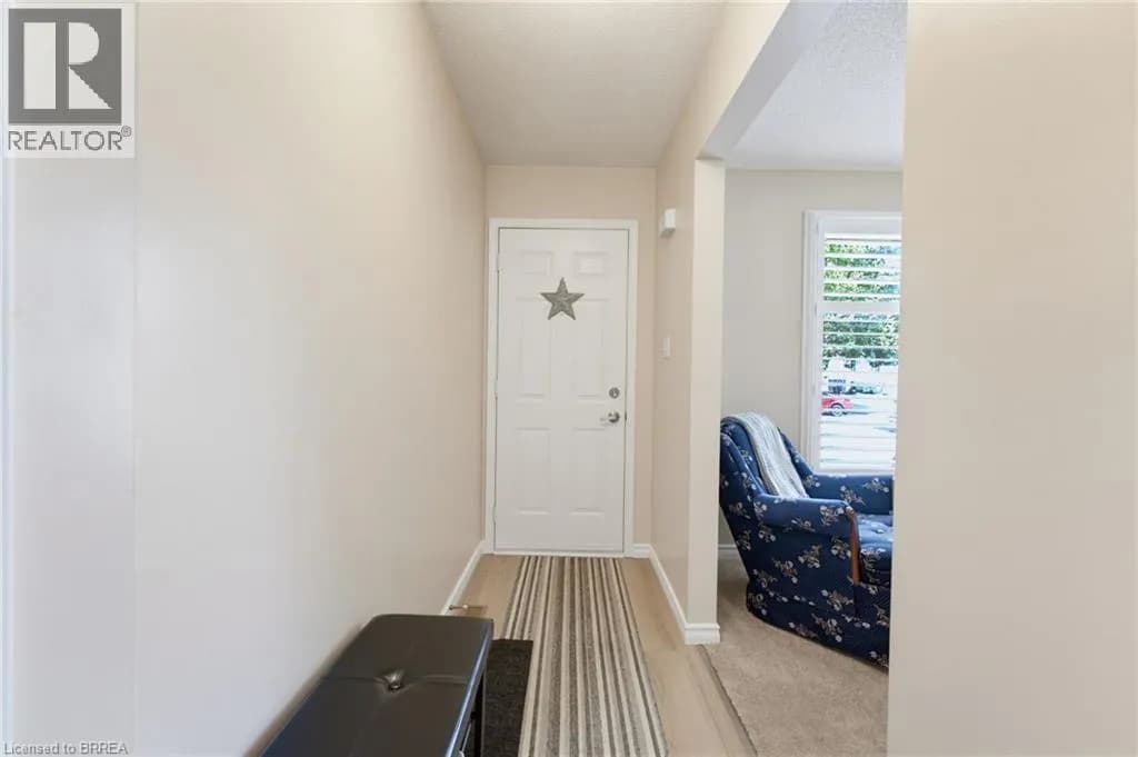 42 BUCHANAN Crescent — photo 4 of 38