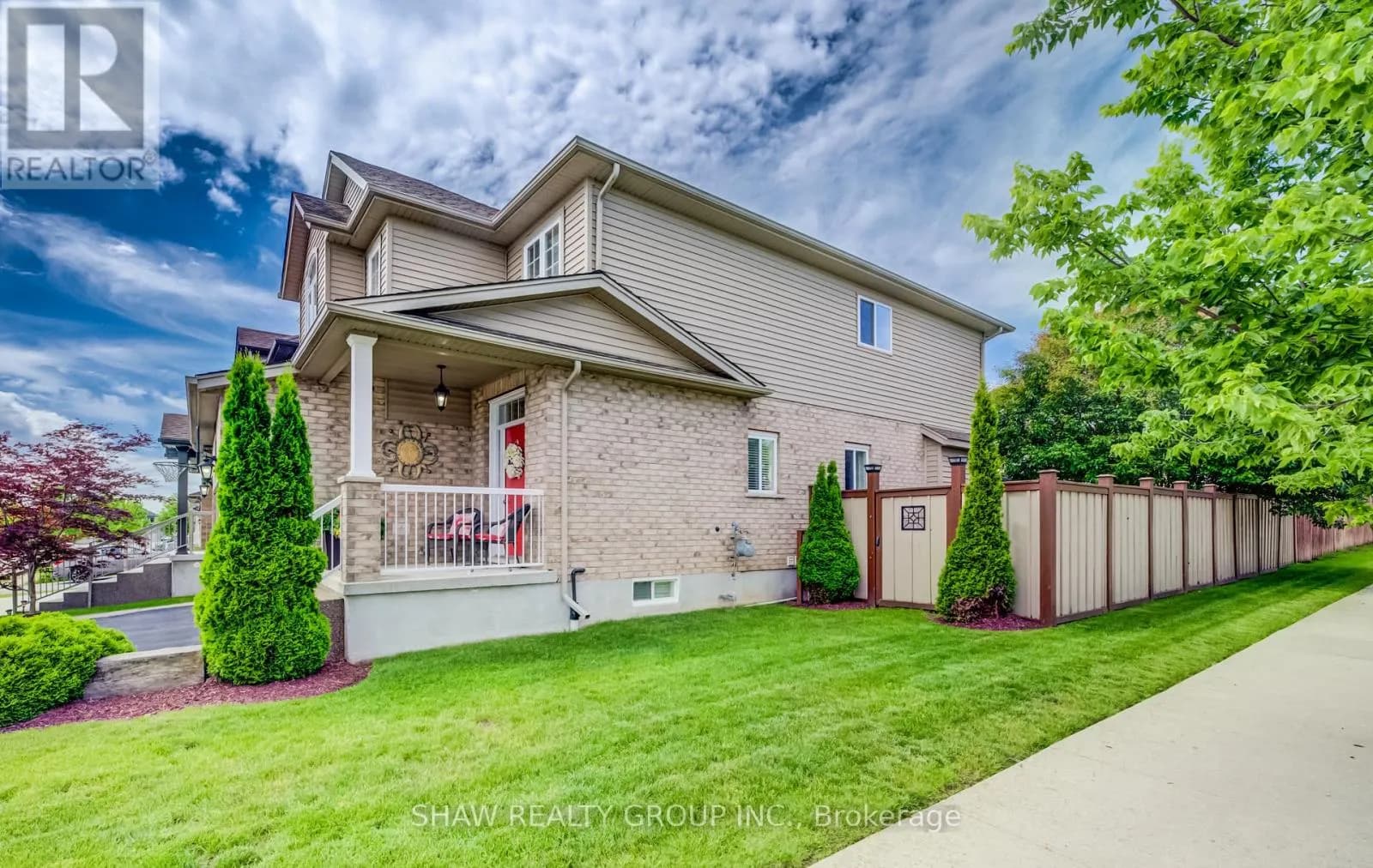 300 WATERVALE CRESCENT — photo 3 of 50