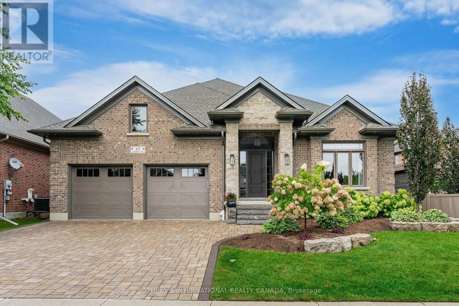 15 LANGTON DRIVE — photo 3 of 44