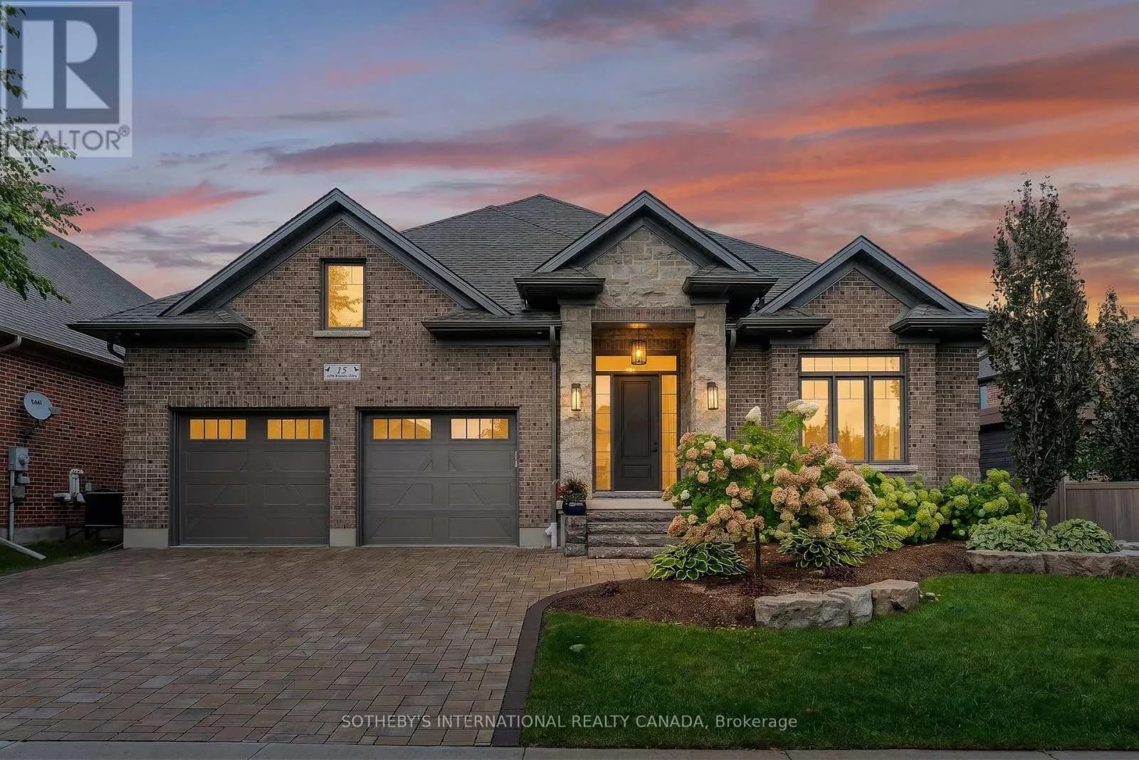 15 LANGTON DRIVE — photo 4 of 44