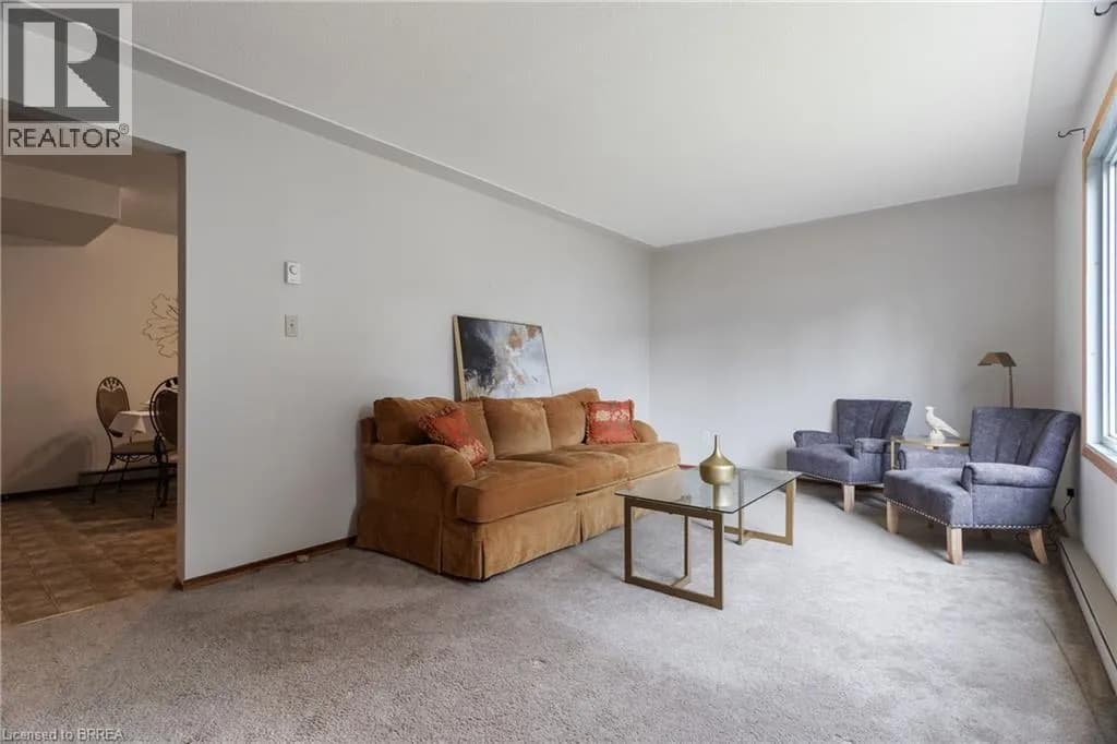 18 OAKHILL Drive Unit# 12B — photo 5 of 40