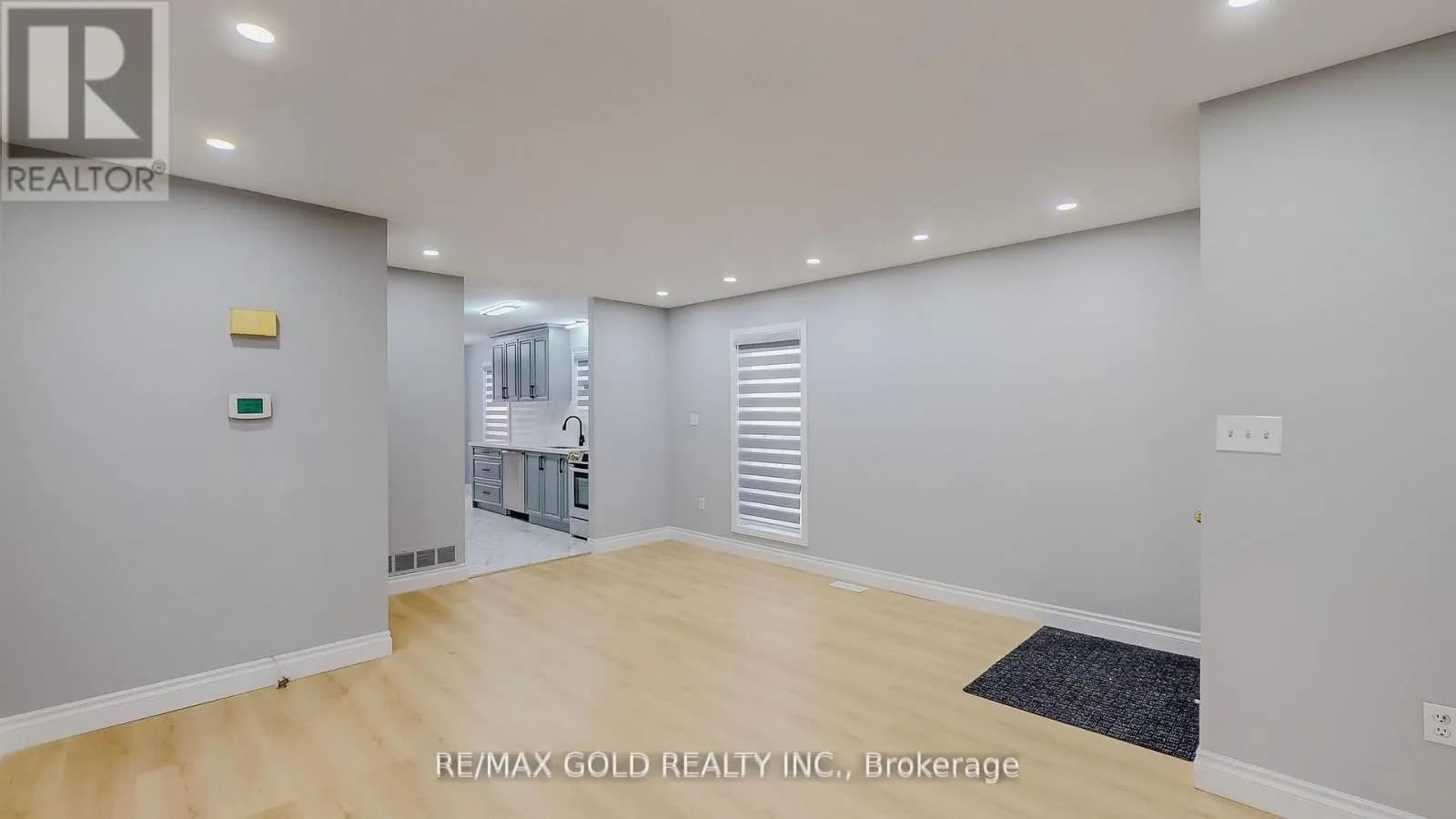 133 WAKE ROBIN DRIVE — photo 3 of 49