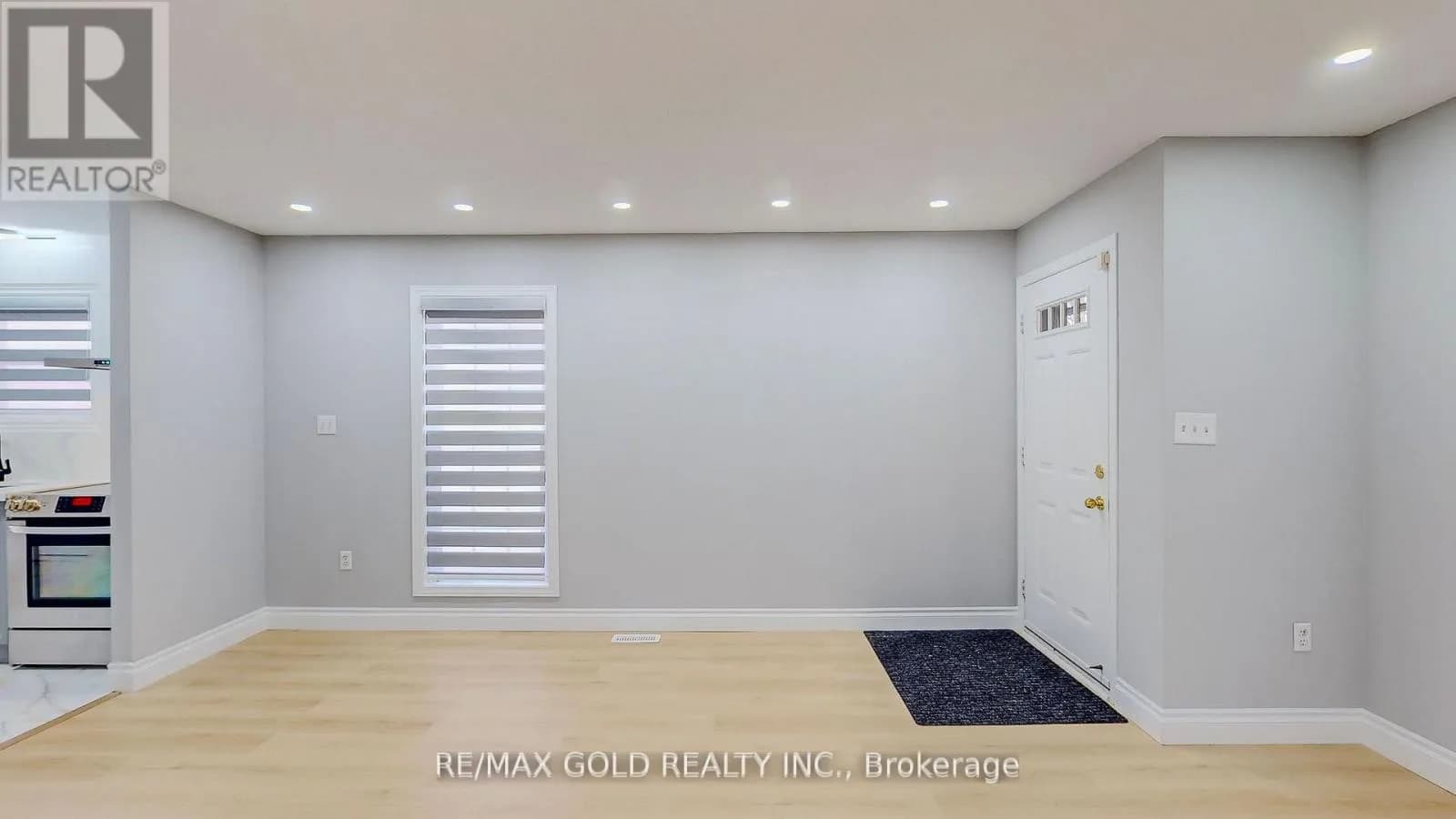133 WAKE ROBIN DRIVE — photo 5 of 49