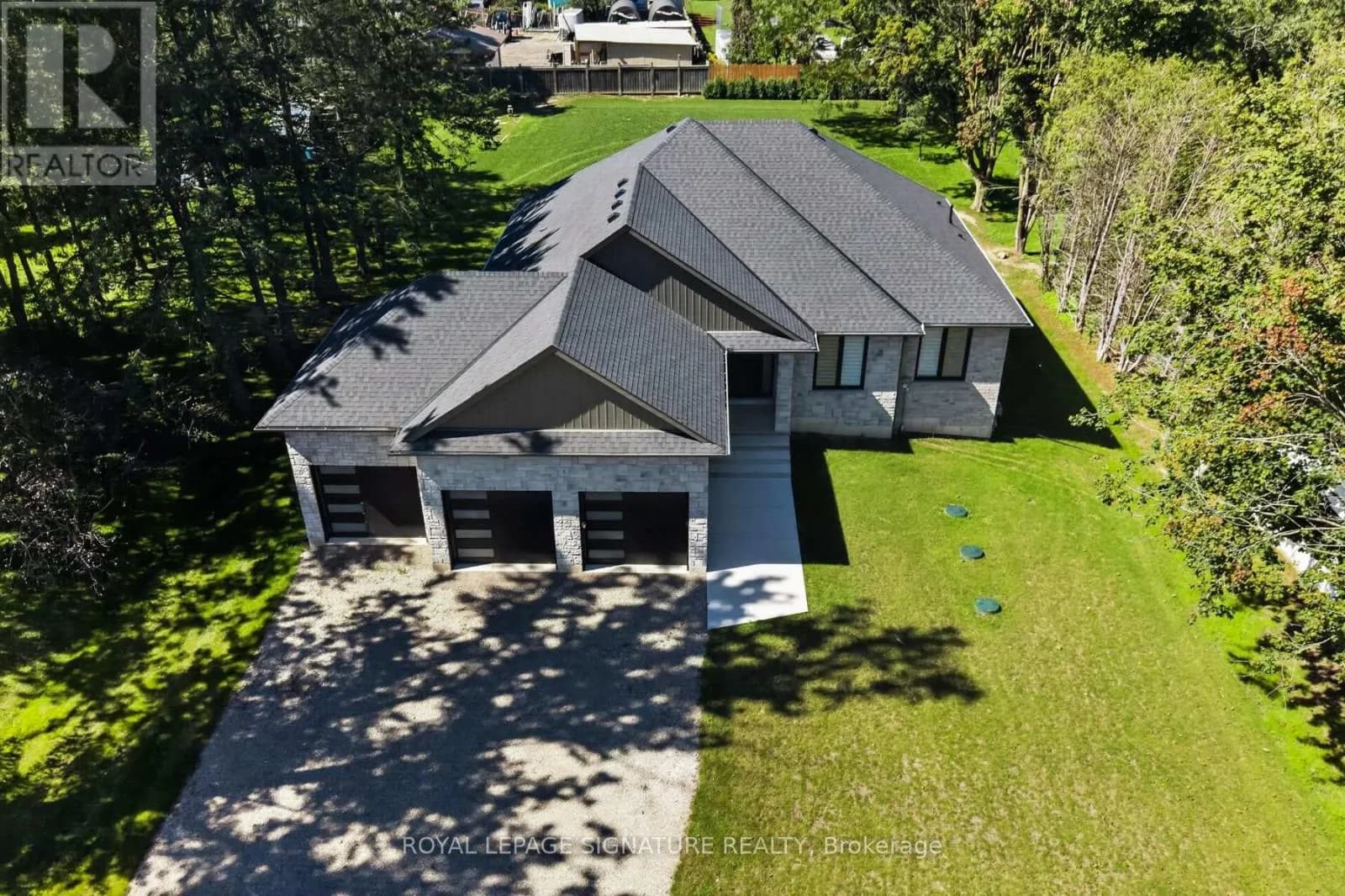3 KINGS LANE — photo 1 of 49