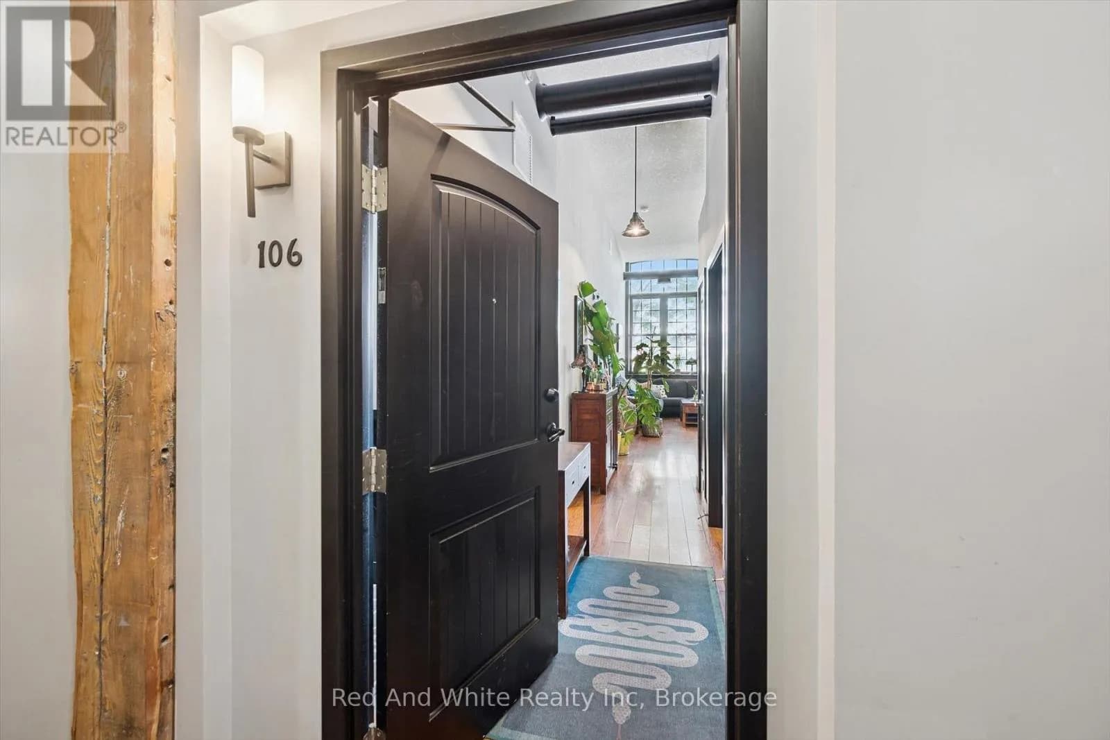 106 - 24 CEDAR STREET — photo 5 of 23