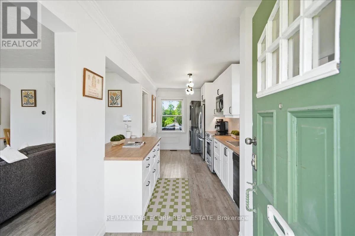 1790 KING STREET E — photo 5 of 42