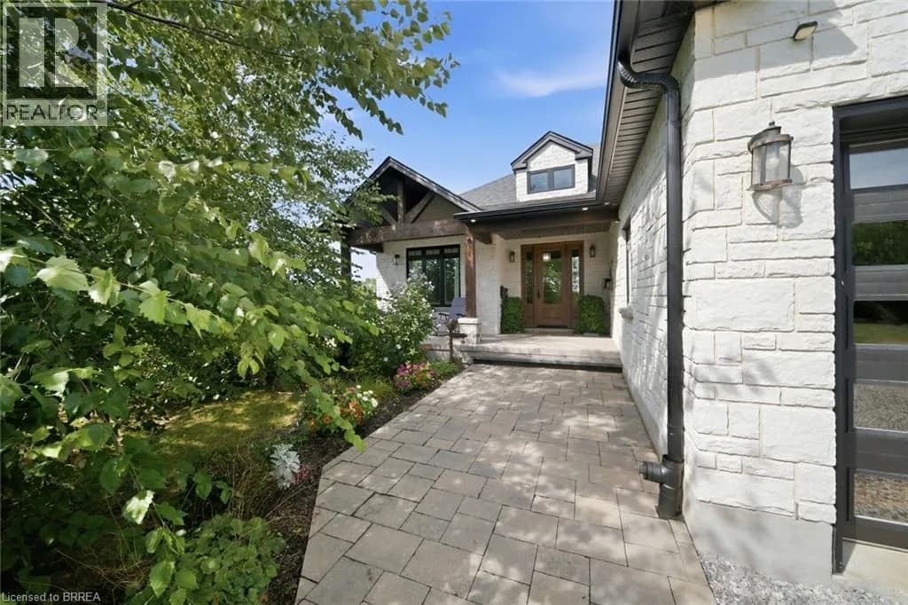 301 COCKSHUTT Road — photo 5 of 50