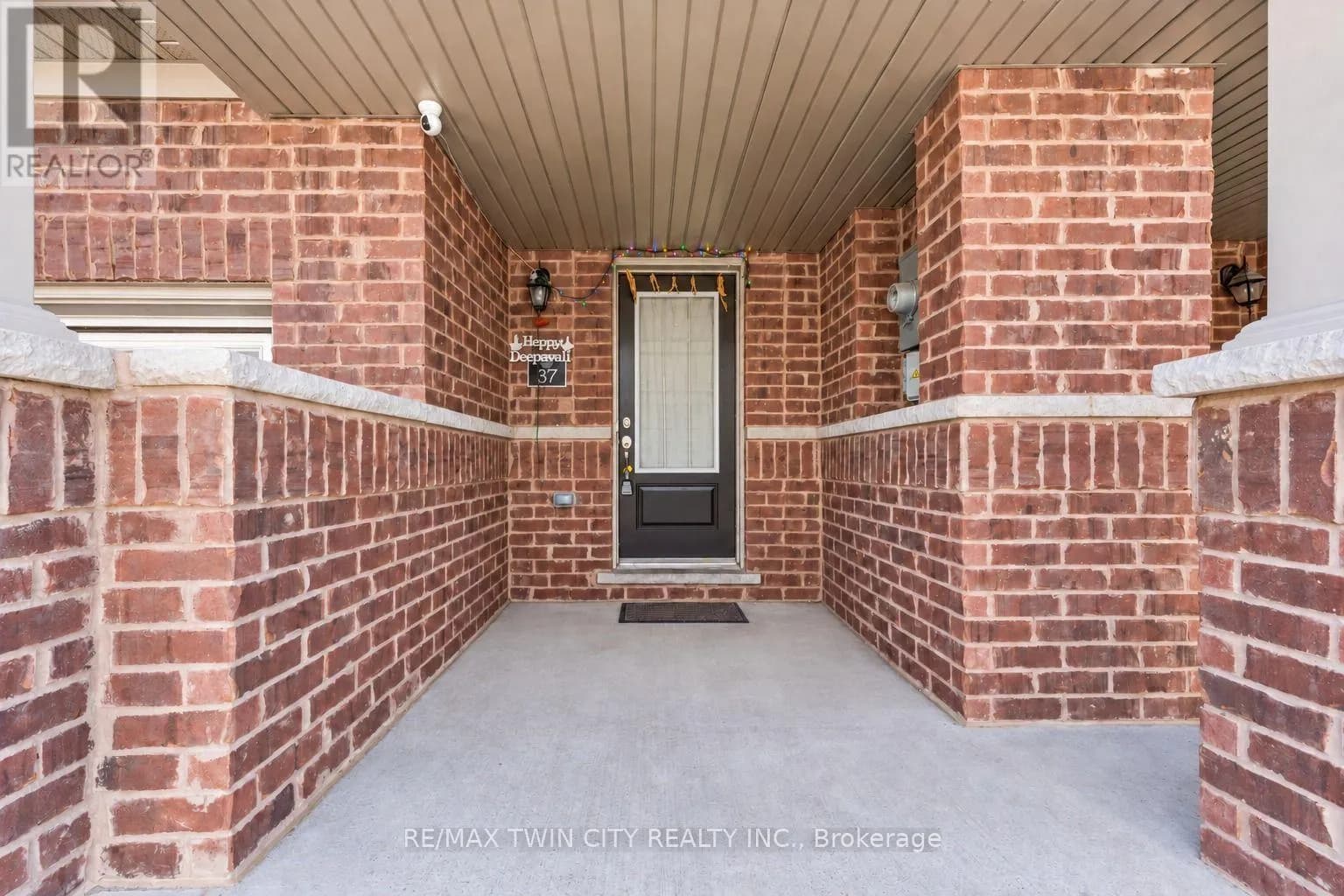 755 LINDEN DR UNIT 37 DRIVE — photo 3 of 38
