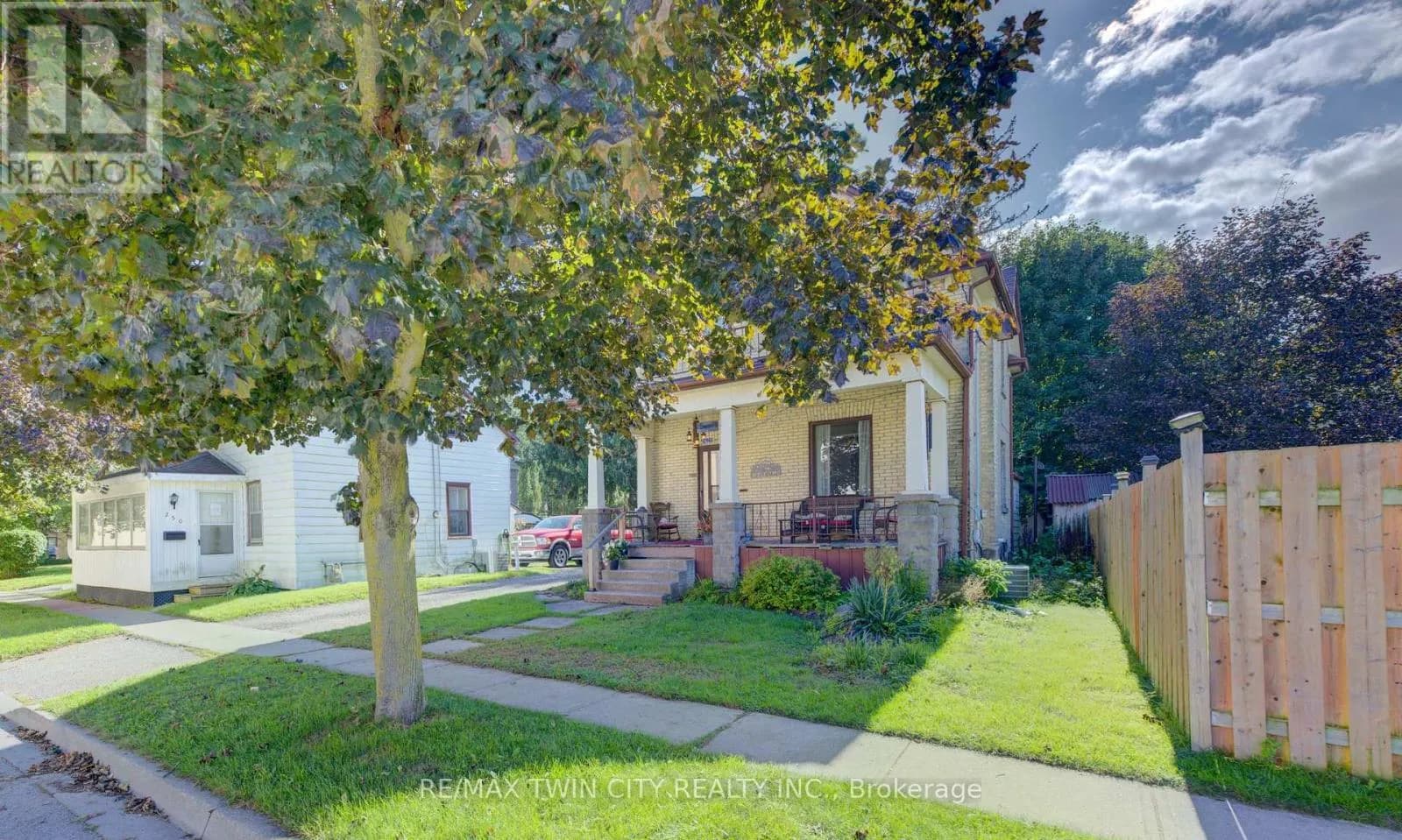 246 JACOB STREET — photo 5 of 40