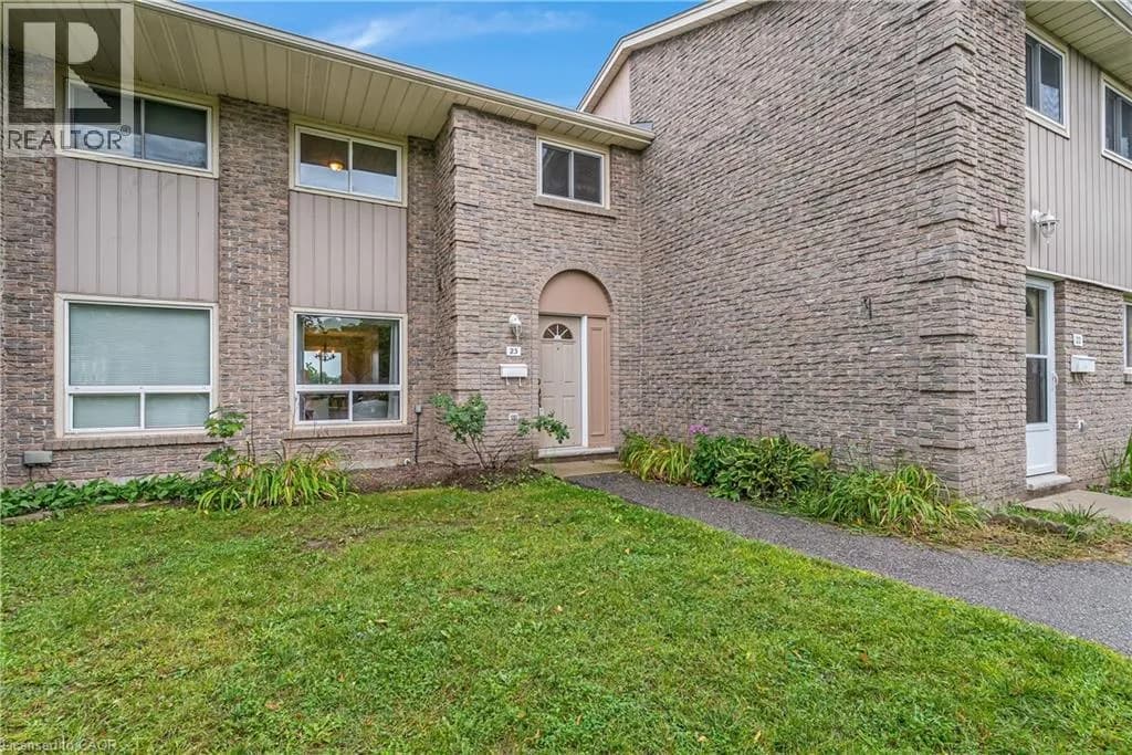 25 UPPER CANADA Drive Unit# 23 — photo 1 of 28