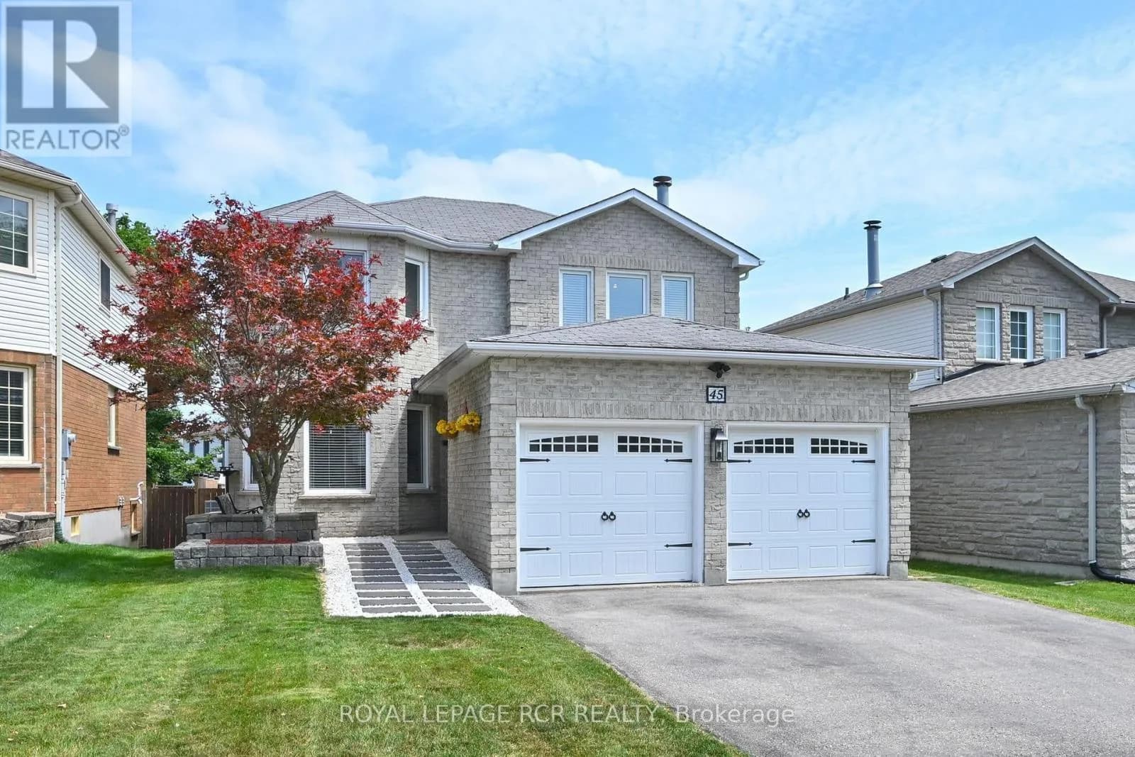 45 FIELDGATE DRIVE — photo 1 of 40