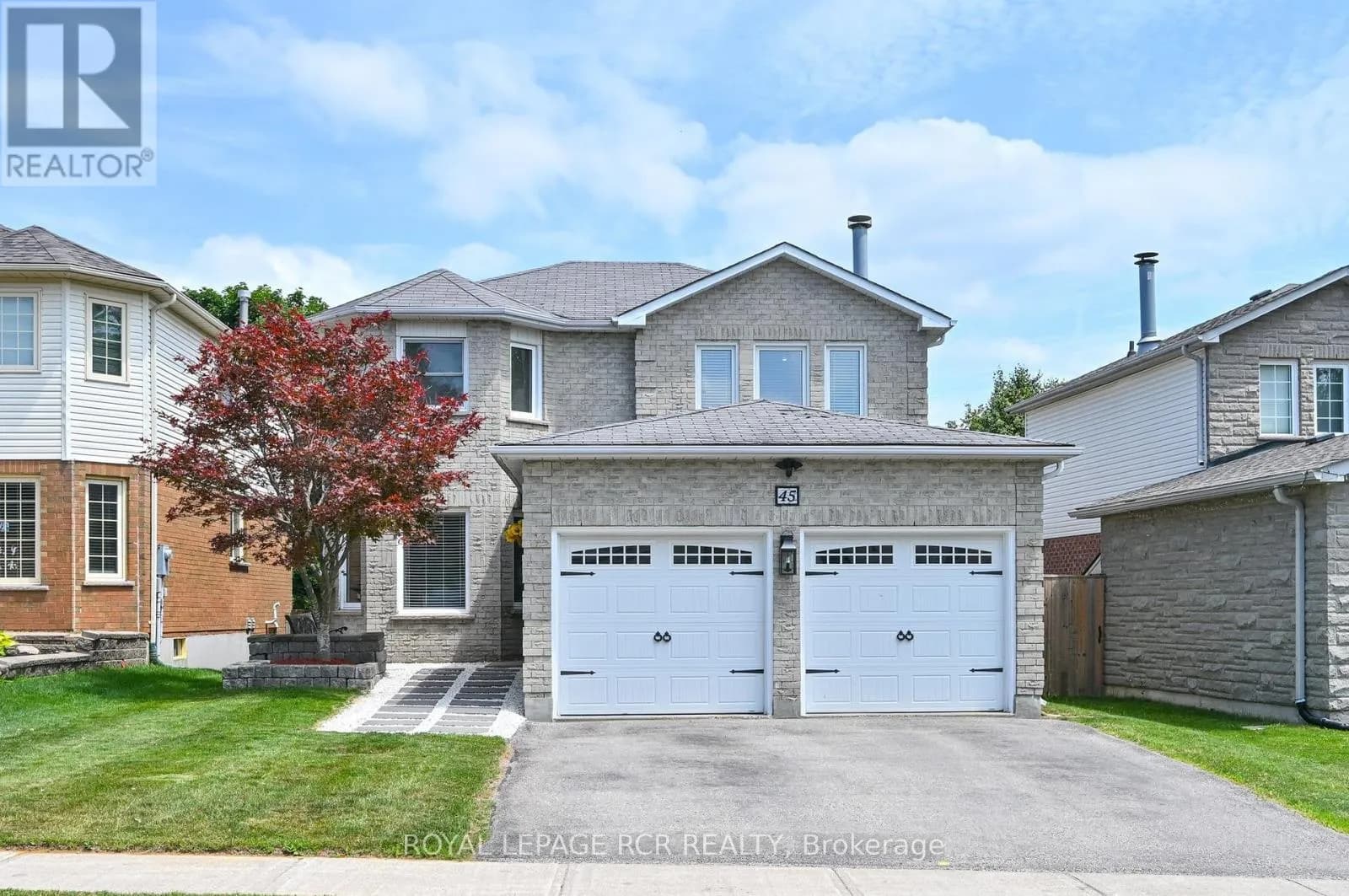 45 FIELDGATE DRIVE — photo 2 of 40